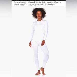 NEW Thermajane fleece lined top and bottom Size L